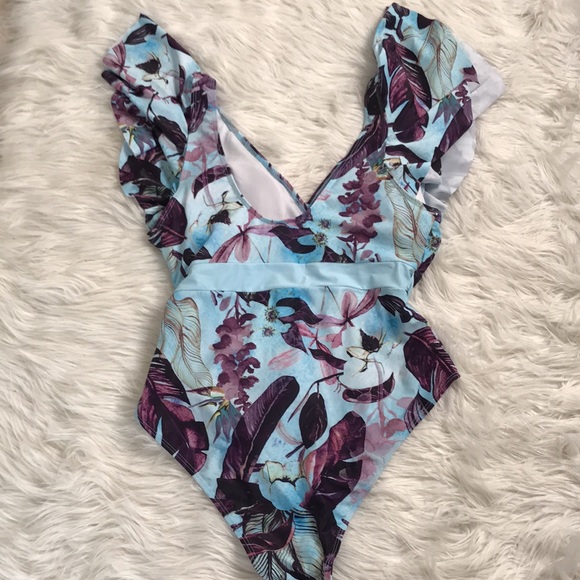 $10 flash sale (24 hr) Plus size ruffle blue floral one piece swimsuit 2x - Picture 6 of 6